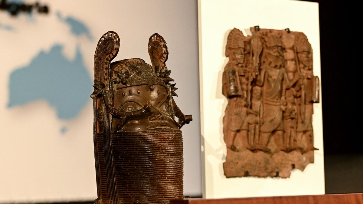Britské muzeum vrátí ukradenou sbírku beninského bronzu do Nigérie